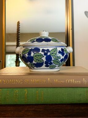 Vintage Gryphonware Porcelain Trinket Box Oval Jewelry Box with Lid Vanity Dish